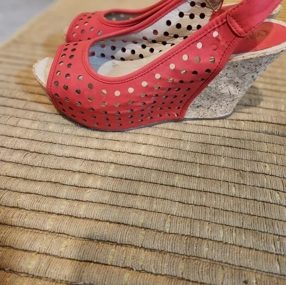 Red wedge sandals - Picture 5 of 7